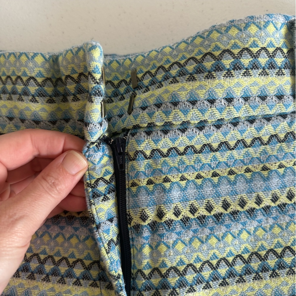 Women’s Loft‎ 6 Riviera Striped Shorts - Picture 7 of 10